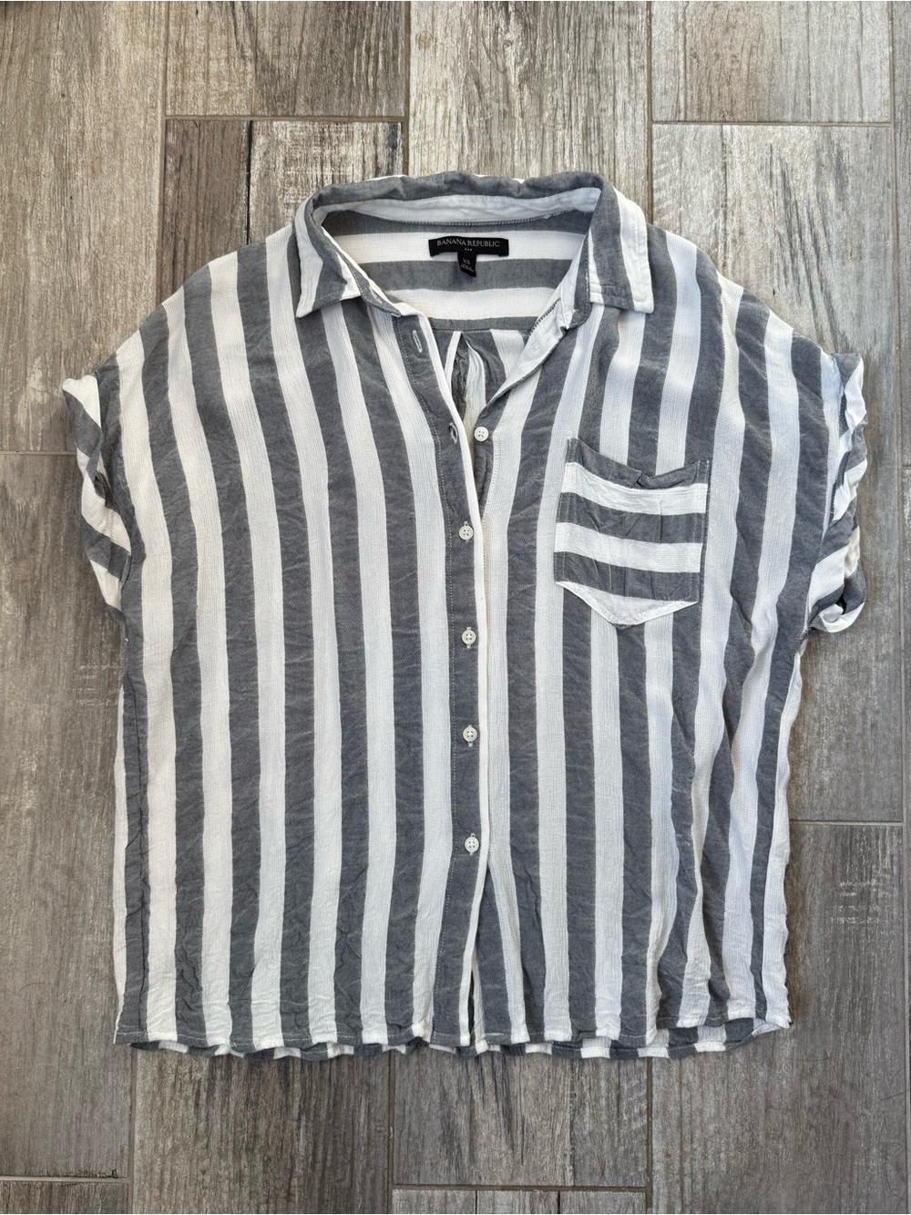 Banana Republic Factory White and Gray Vertical Stripe Button-Down Shirt